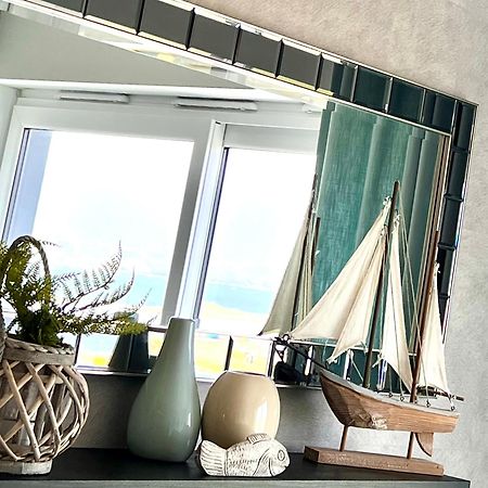Stunning Sea Views, Luxury Apartment Beaches & Restaurants Are A Short Walk Away New Quay Eksteriør billede