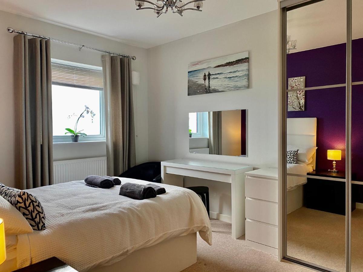 Stunning Sea Views, Luxury Apartment Beaches & Restaurants Are A Short Walk Away New Quay Eksteriør billede