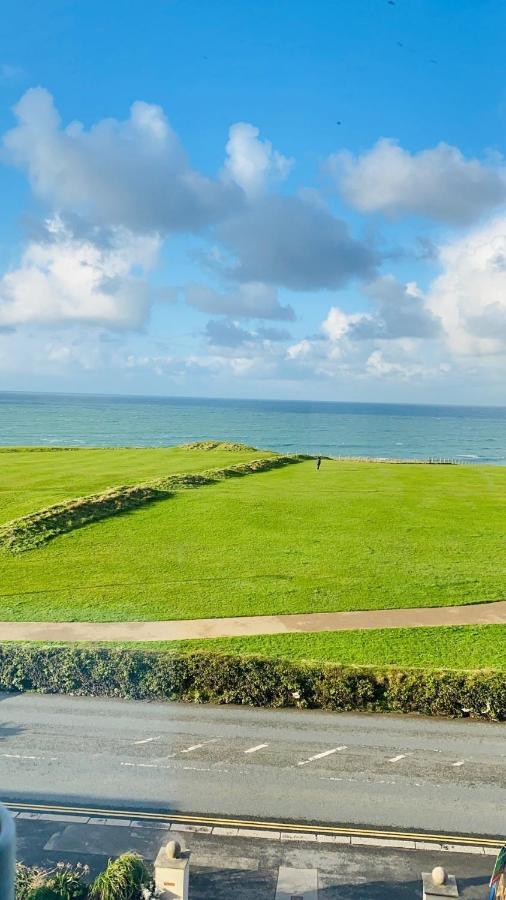 Stunning Sea Views, Luxury Apartment Beaches & Restaurants Are A Short Walk Away New Quay Eksteriør billede