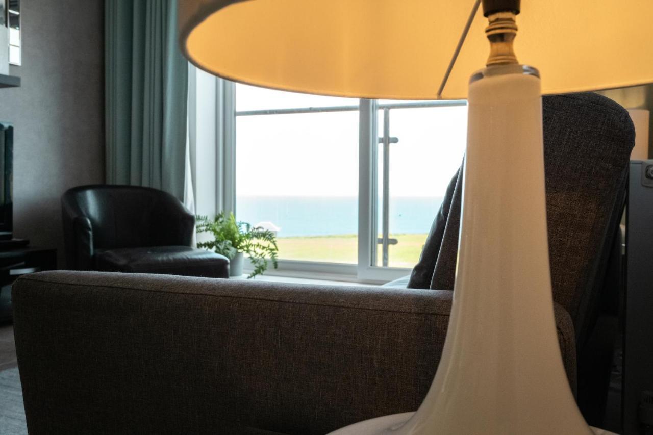 Stunning Sea Views, Luxury Apartment Beaches & Restaurants Are A Short Walk Away New Quay Eksteriør billede