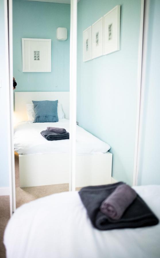 Stunning Sea Views, Luxury Apartment Beaches & Restaurants Are A Short Walk Away New Quay Eksteriør billede