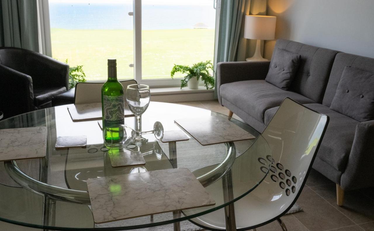 Stunning Sea Views, Luxury Apartment Beaches & Restaurants Are A Short Walk Away New Quay Eksteriør billede